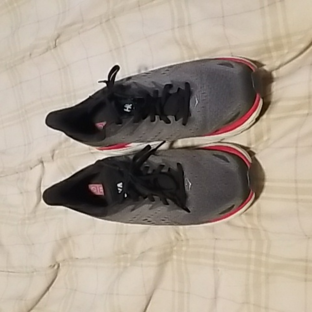 Hoka clifyton 8